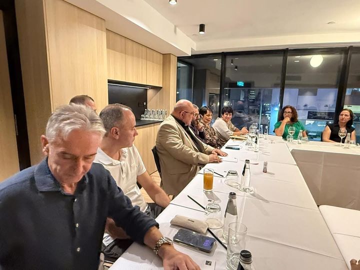 Участниците в срещата от Малта, Сърбия, Обединеното кралство, България и Съединените щати.